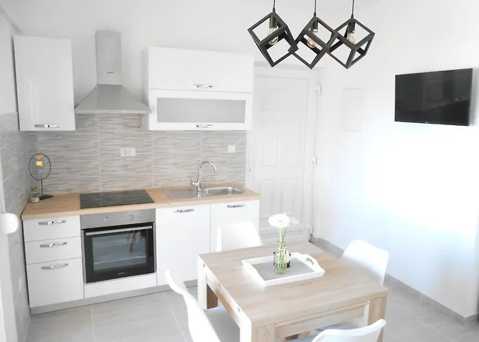 Apartment With Parking Space Okrug Gornji, Ciovo - 13859 *